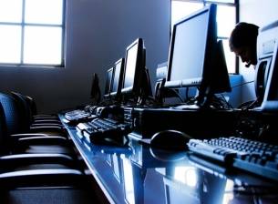 Продажбите на персонални компютри през 2012 г. са намалели с 3,2%