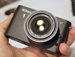 Снимки и видео от българската премиера на Nikon J1 и V1