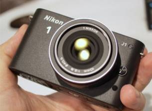 Снимки и видео от българската премиера на Nikon J1 и V1