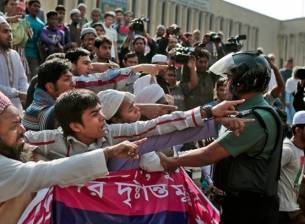 Бангладеш блокира достъпа до Viber и Tango