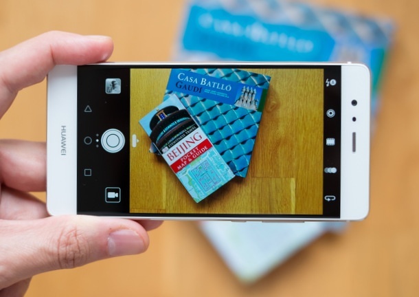 Huawei P10 ще има извит дисплей, твърди нова информация