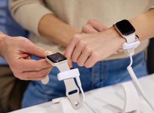 Първи спад на пазара за умни часовници