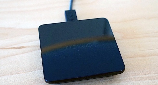 Ново безжично зарядно от Google за Nexus 5 и Nexus 7