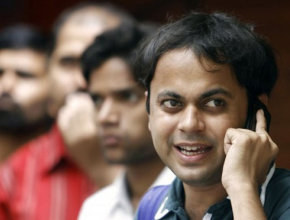 Индия обмисля възможността да слее двата държавни телекома