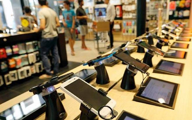 Доставките на китайските производители на смартфони ще спаднат с 8%