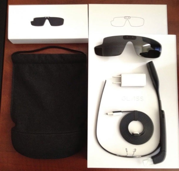 Първите потребители вече получават Google Glass