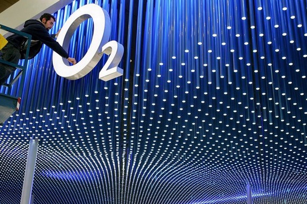 Английският оператор Three иска да купи О2 за 9 милиарда паунда