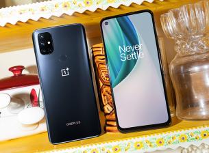 Проучване разкрива отношението на младите европейци към смартфоните им