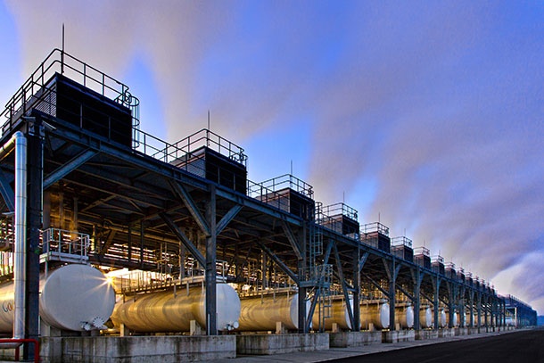 Светкавица е преустановила захранването на център за данни на Google в Белгия