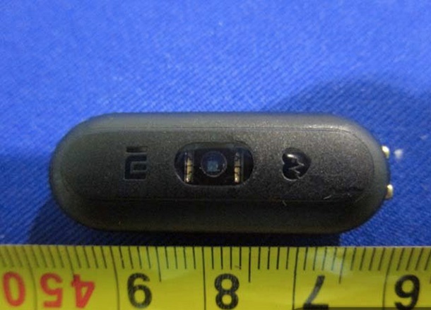 Следващата фитнес гривна на Xiaomi ще има сензор за пулс