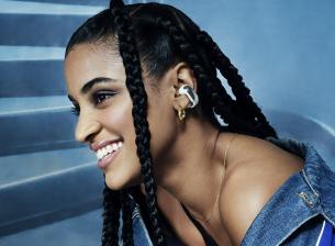 Bose Ultra Open Earbuds са с нестандартен дизайн