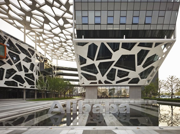 Alibaba възкреси своята мобилна операционна система