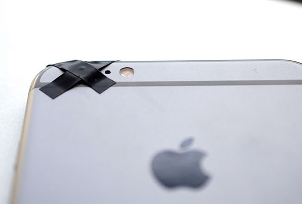 Apple ще замени безплатно камерата на определен брой iPhone 6 Plus