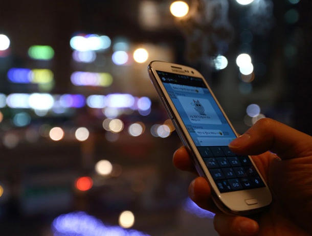 Samsung обещава Galaxy S5 до април и нов умен часовник