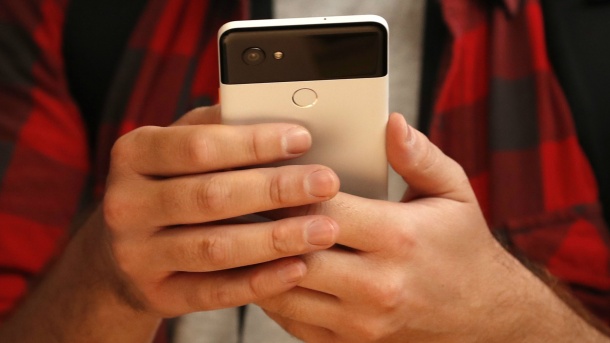 Android изпраща данни за вашето местоположение дори при изрична забрана