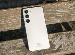 И тази популярна серия Galaxy S получава One UI 8