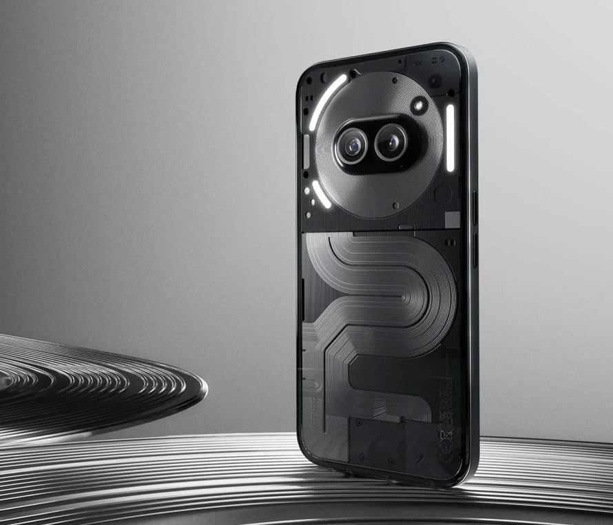 Nothing Phone (2a) Plus надгражда с чипсет Dimensity 7350 Plus и 50MP селфи камера