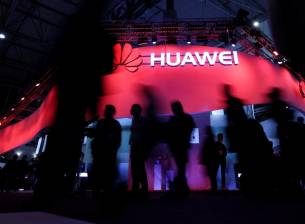 Huawei отговаря на ситуацията с Google