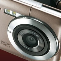 Casio W63CA с 8МР камера и OLED екран с резолюция 480 х 800 пиксела