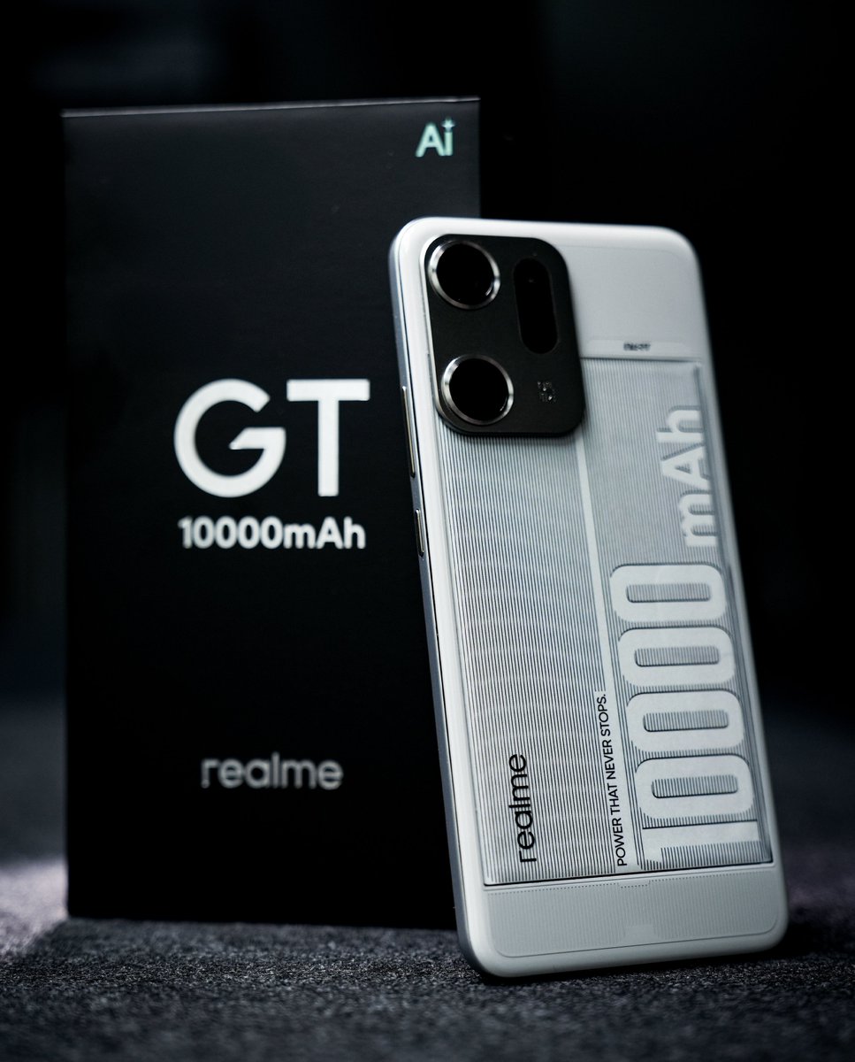 Задава се първият масов смартфон с 10 000 mAh батерия