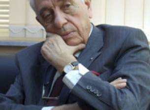 Омбудсманът е за преминаване към безсрочен договор за мобилни услуги