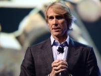 Режисьорът Майкъл Бей в конфузна ситуация на пресконференцията на Samsung