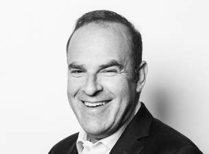 Motorola: Смартфоните със сгъваем дисплей трябва да се побират в джоба на потребителя