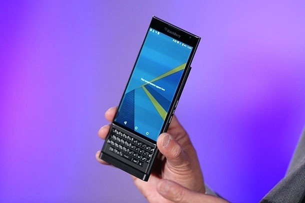 BlackBerry Priv няма да бъде обновен до Android Nougat