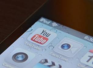 YouTube за iOS вече поддържа и работа с предавания в реално време