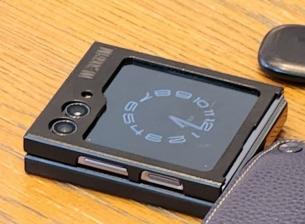 Снимка показва бъдещия Samsung Galaxy Z Flip5