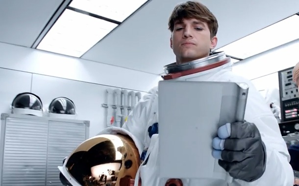 Аштън Къчър стана продуктов инженер в Lenovo