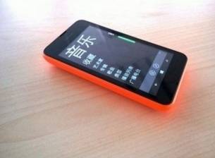 Появиха се снимки на нова бюджетна Lumia