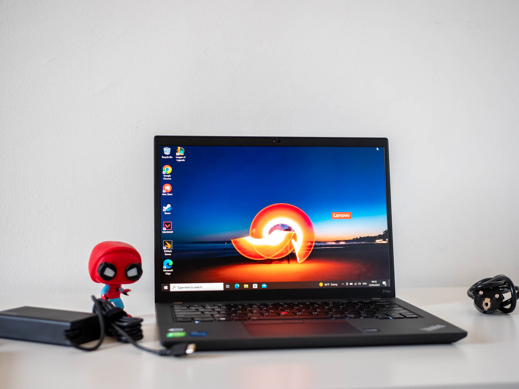 РЕВЮ: Lenovo ThinkPad P14s Gen 3 е мощен и компактен