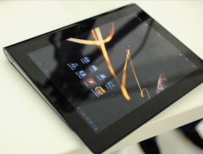 Снимка на таблета S1 на Sony