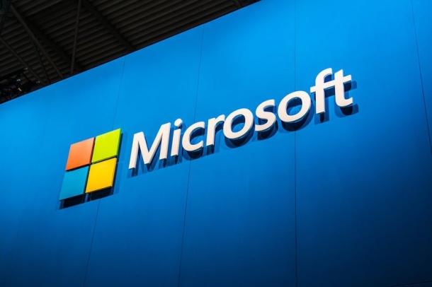 Microsoft работи по ново сгъваемо мобилно устройство