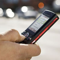 Sony Ericsson с конкурент на iTunes