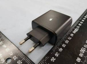 Адаптерът за бързо зареждане на Galaxy Note10+ може да струва колкото бюджетен смартфон