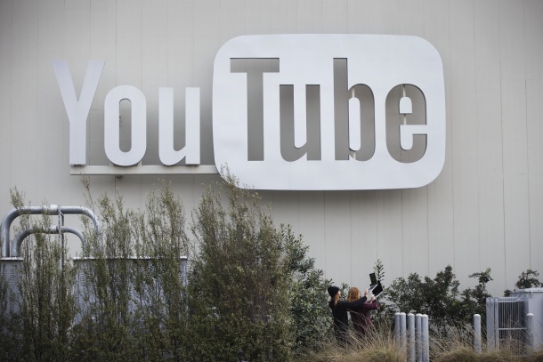 YouTube Music вече има опция за изтегляне на музика през десктоп сайта
