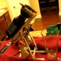 iPhone контролира машина за наливане на бира, направена от 