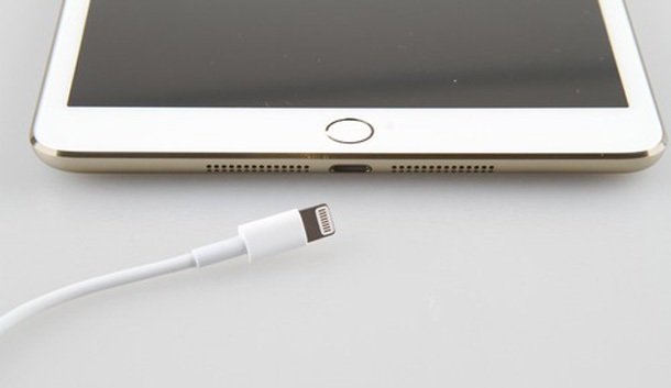 Снимки показват iPad mini 2 в златисто и със сензор за отпечатъци