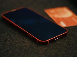 За феновете на iPhone mini: Apple може да представи Slim вариант в iPhone 17