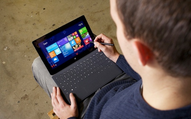 Microsoft може би ще пусне и 12-инчов таблет Surface