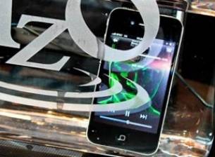 Samsung и Apple обръщат внимание на технология за водоустойчиви смартфони