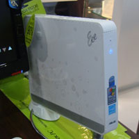 АSUS показа компютър с HD възможности, чийто корпус е с обем 1 литър!