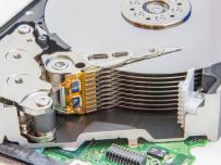 Този хит на Джанет Джаксън може да повреди твърдите дискове в по-стари лаптопи