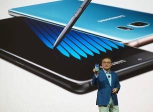 Samsung забавя доставките на Galaxy Note7, за да проучи случаи на самозапалване