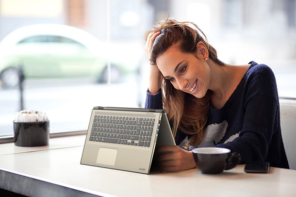 Новите лаптопи на Toshiba идват с бутон за активиране на Cortana