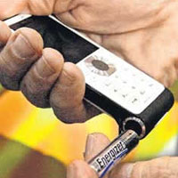 Philips Xenium NRG с ААА батерии