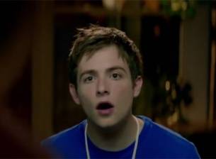 Apple трябва да се срамува от тези реклами