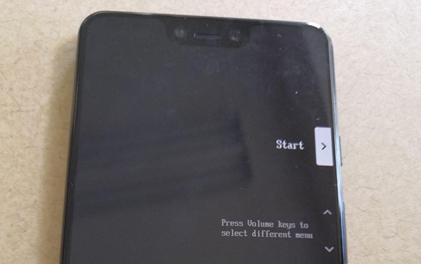 Тези снимки може би показват Pixel 3 XL (обновено)